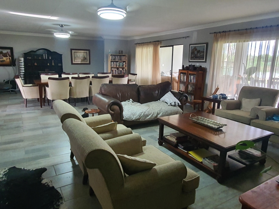 5 Bedroom Property for Sale in Douglas Northern Cape